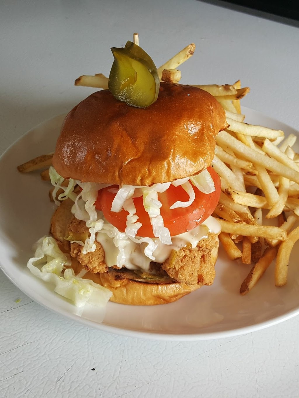 Bayside Marina & Grill | 2509 Blind Bay Rd, Blind Bay, BC V0E 1H1, Canada | Phone: (778) 490-0055