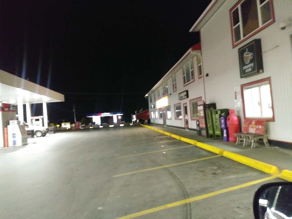 Free Flow Gas Bar | 5379 Old Highway 2, Shannonville, ON K0K 3A0, Canada | Phone: (613) 966-6734