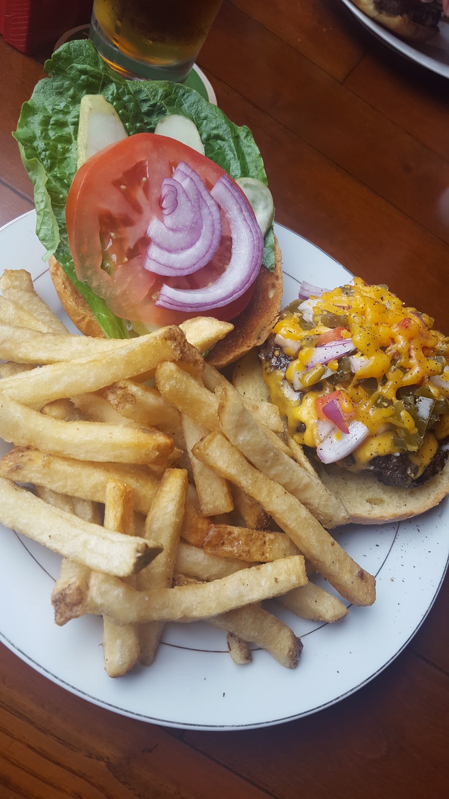 Feebs Pub & Grill | 2 Mill St E, Tottenham, ON L0G 1W0, Canada | Phone: (905) 936-9009