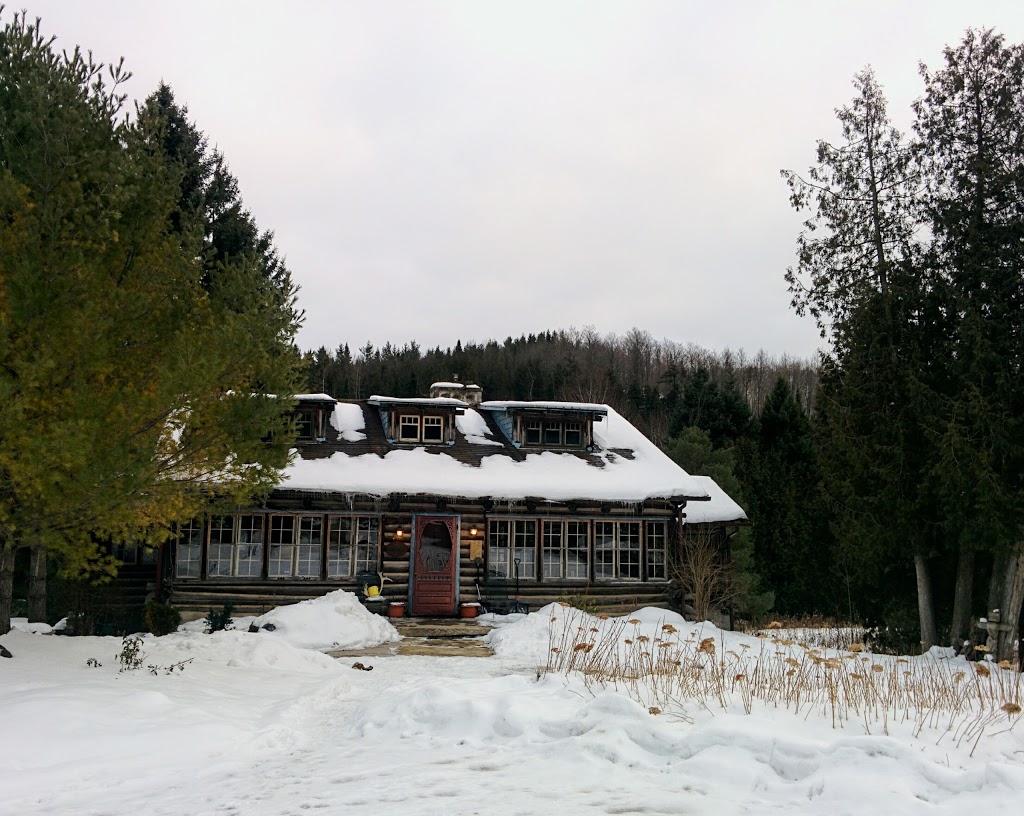 Farmhouse Pottery Gallery and Cafe | 307114 Hockley Rd, Laurel, ON L0N 1L0, Canada
