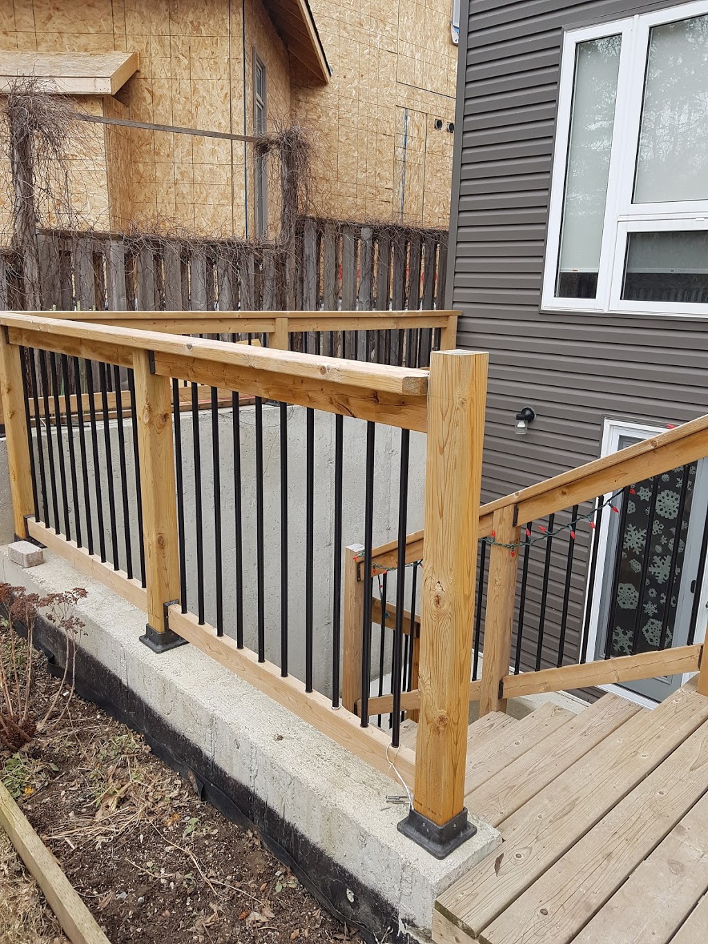 Maxwell Homes | 443 Bristol Crescent, Oshawa, ON L1J 6M4, Canada | Phone: (416) 700-9812