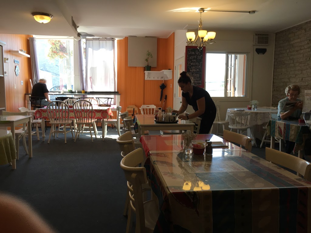 Jennies | 83 Queen St E, St. Marys, ON N4X 1C5, Canada | Phone: (519) 284-0004
