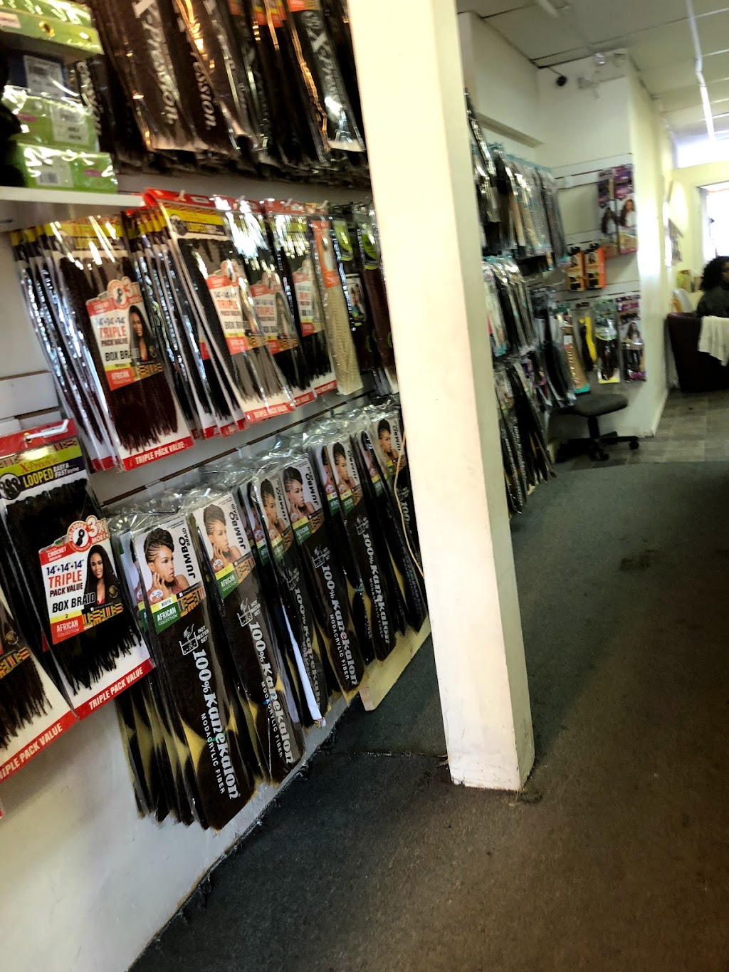 Continent Africain | 1562 Ch. de Chambly, Longueuil, QC J4J 3X5, Canada | Phone: (450) 332-3030