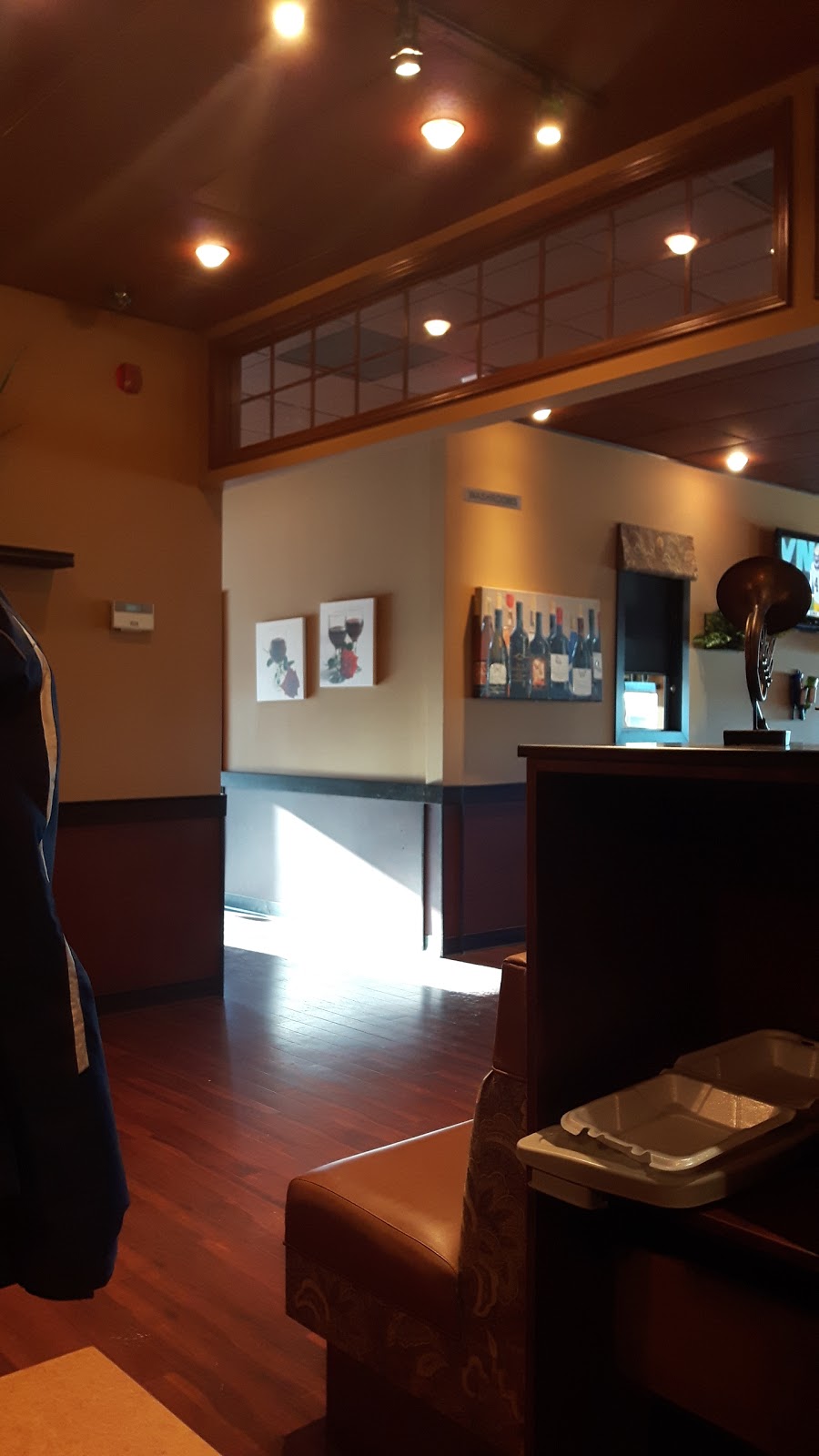 Humptys Restaurants | 503 AB-1, Strathmore, AB T1P 1C1, Canada | Phone: (403) 901-1155