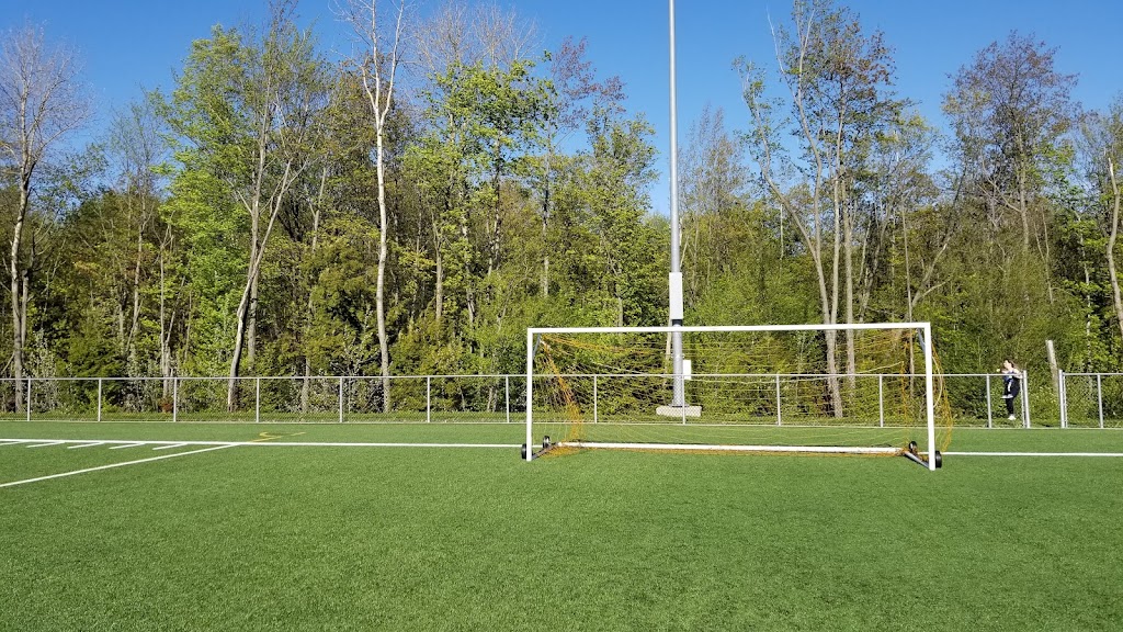 Terrain Soccer et Football Saint-Jérôme | 718 Rue Ouimet, Saint-Jérôme, QC J7Z 6B4, Canada | Phone: (450) 436-1512
