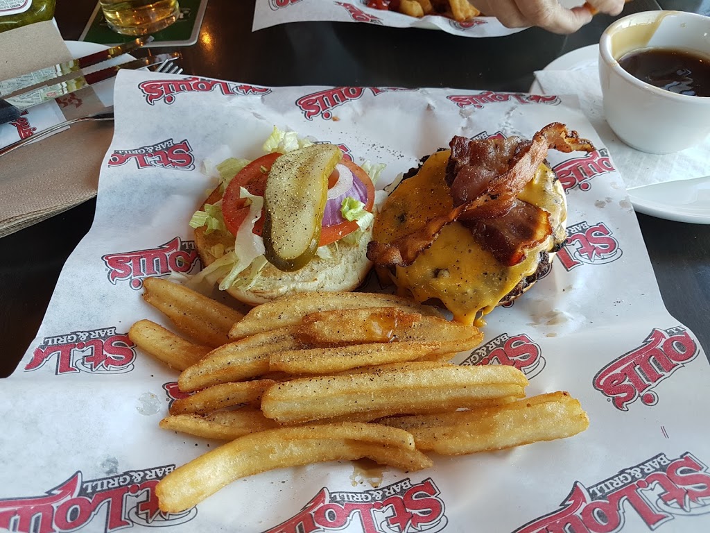 St. Louis Bar & Grill | 494 Veterans Dr Unit 1, Barrie, ON L4N 9J5, Canada | Phone: (705) 728-9555