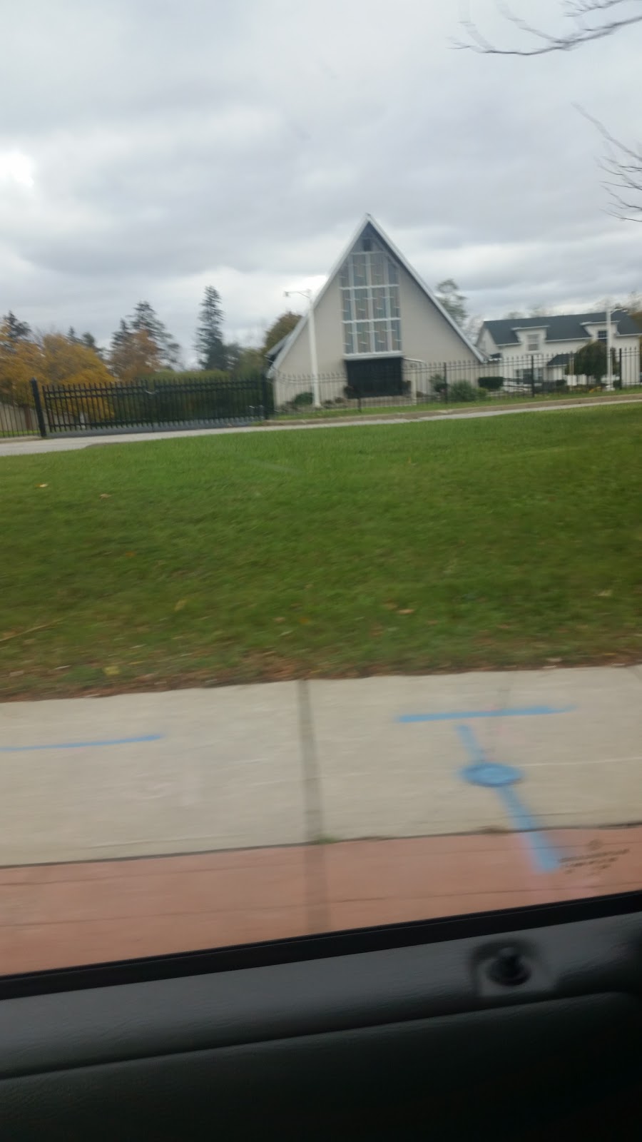Calvary Baptist Church | 7975 Hurontario St, Brampton, ON L6Y 0B8, Canada | Phone: (905) 451-3655