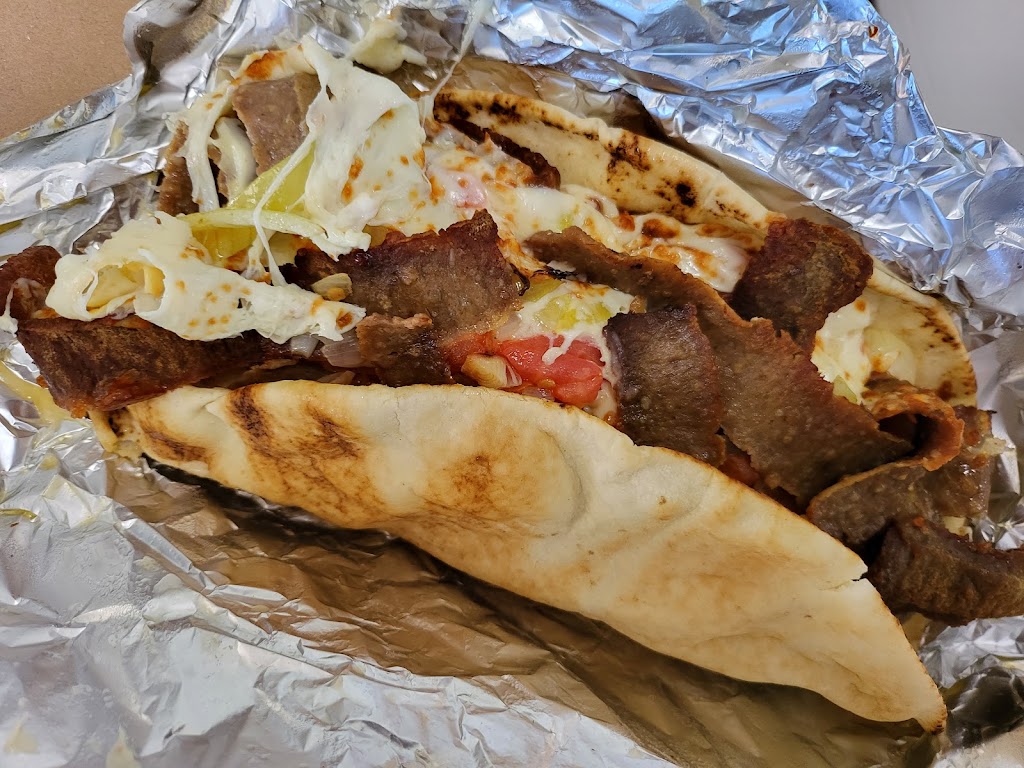 Freddies Pizza & Donair | 504 Champlain St, Dieppe, NB E1A 1P4, Canada | Phone: (506) 383-5555