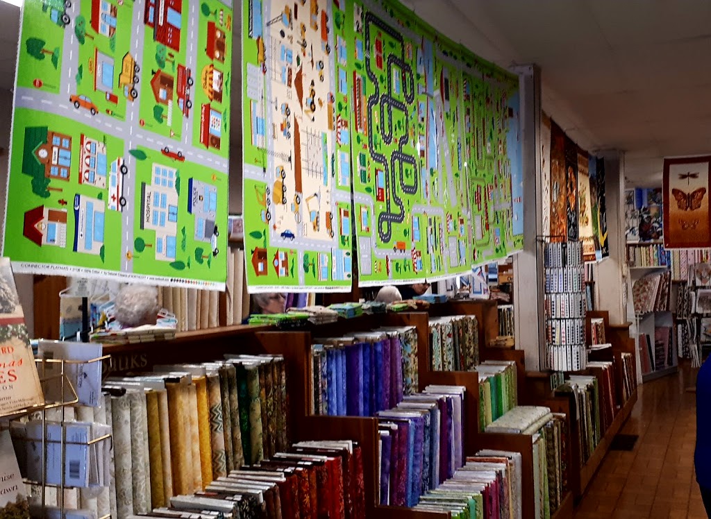 E & Es Cloth & Creations | 4463 Perth County Line 72, Newton, ON N0K 1R0, Canada | Phone: (519) 595-8569