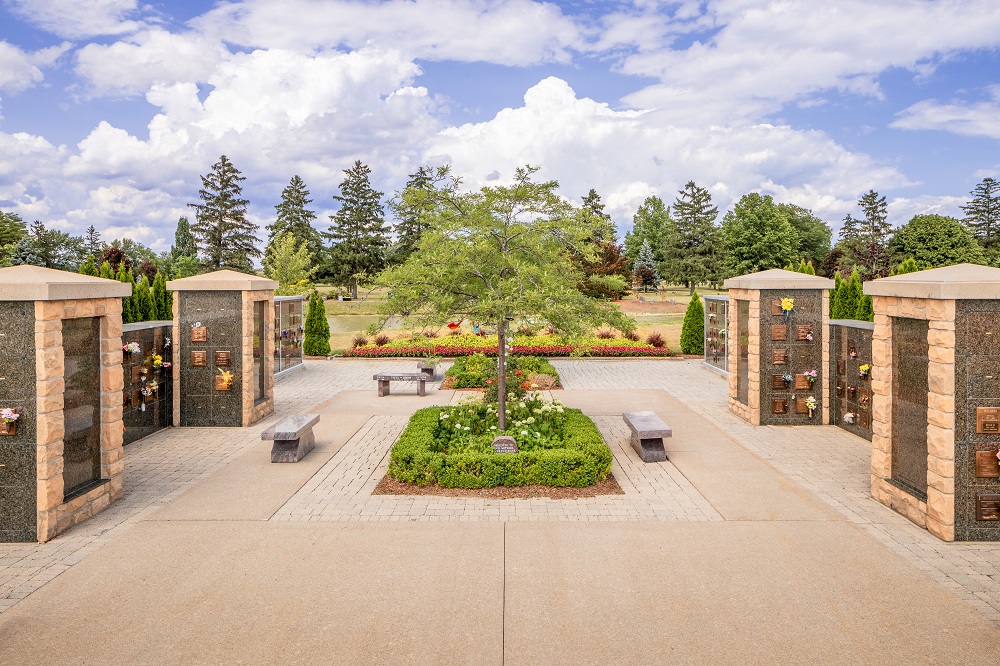 Victoria Memorial Gardens | 1185 ON-3, Oldcastle, ON N0R 1L0, Canada | Phone: (519) 969-6340