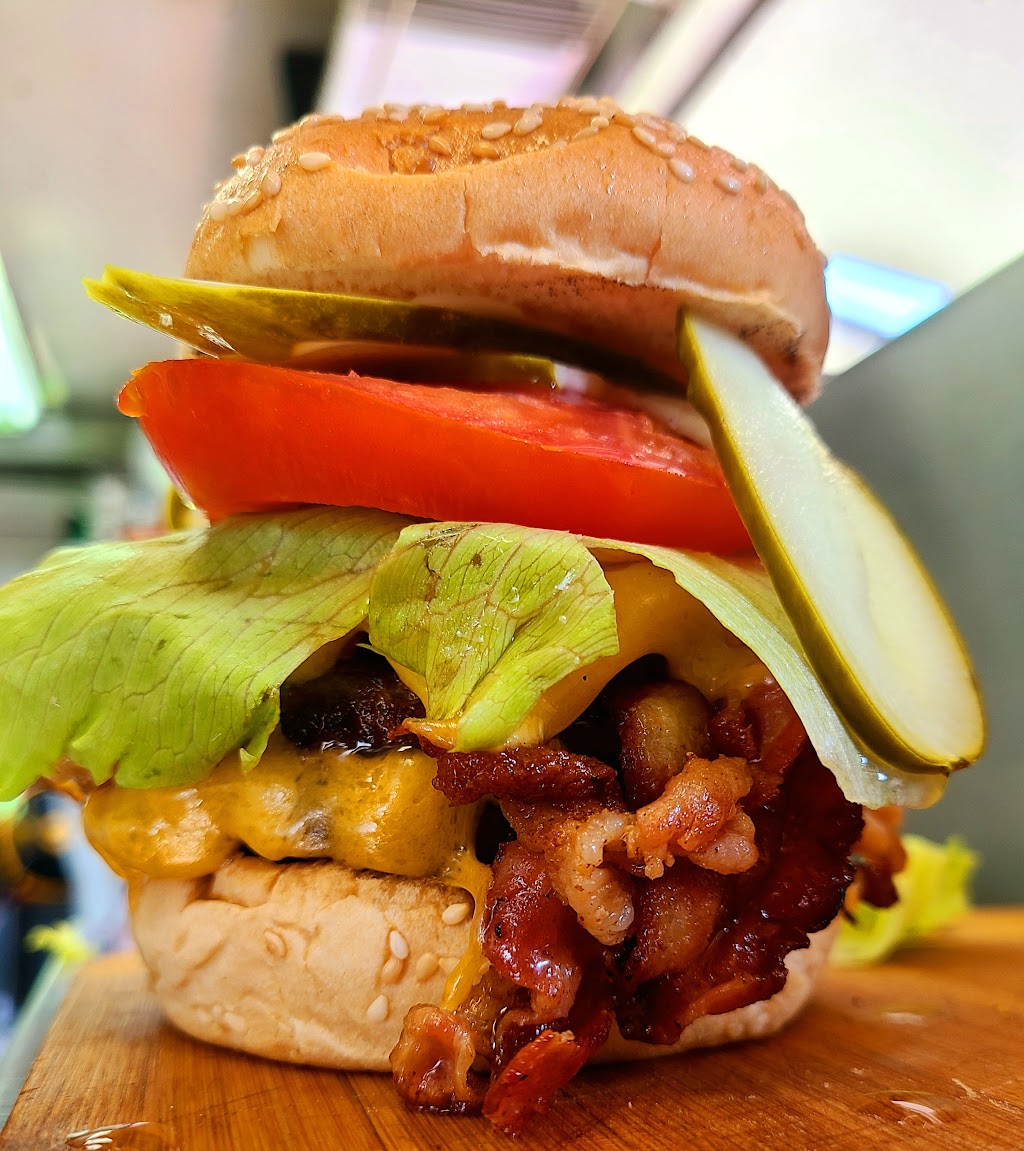 Herberts Incredible Fries | 286 Cannifton Rd, Belleville, ON K8N 4Z6, Canada | Phone: (613) 969-5056