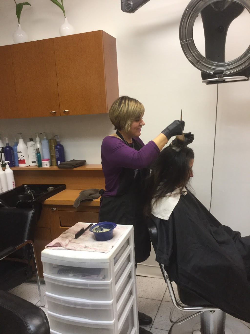 Salon De Coiffure Le Havre Pour Elle Et Lui | 1956 Boulevard Rosemont, Montréal, QC H2G 1S8, Canada | Phone: (514) 271-0814