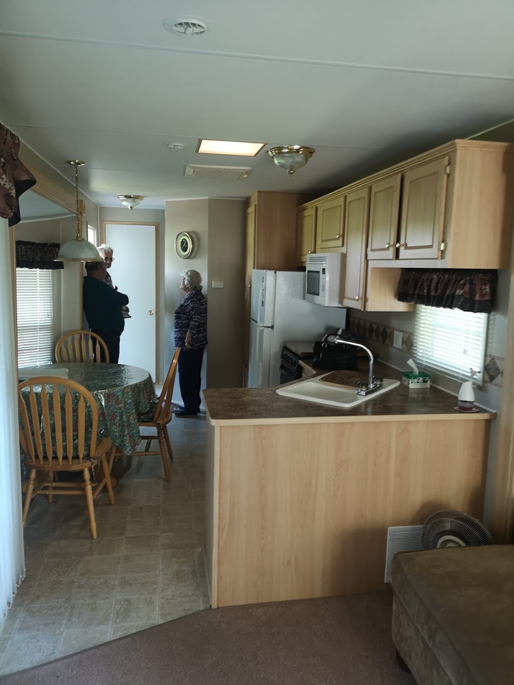 Rondeau Shores Park | Morpeth, ON N0P 1X0, Canada | Phone: (519) 674-3330