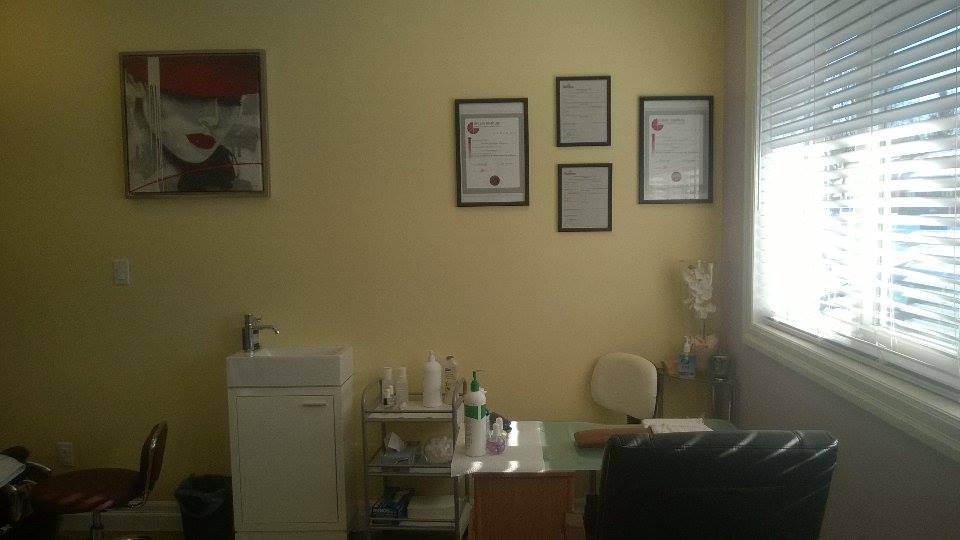 Caro Salon | 236 Neilson Ave, Waterloo, ON N2J 2M3, Canada | Phone: (519) 741-1472