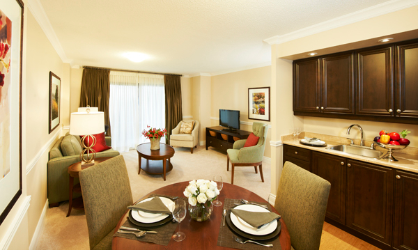 Revera Glynnwood | 7700 Bayview Ave, Thornhill, ON L3T 5W1, Canada | Phone: (905) 881-9475