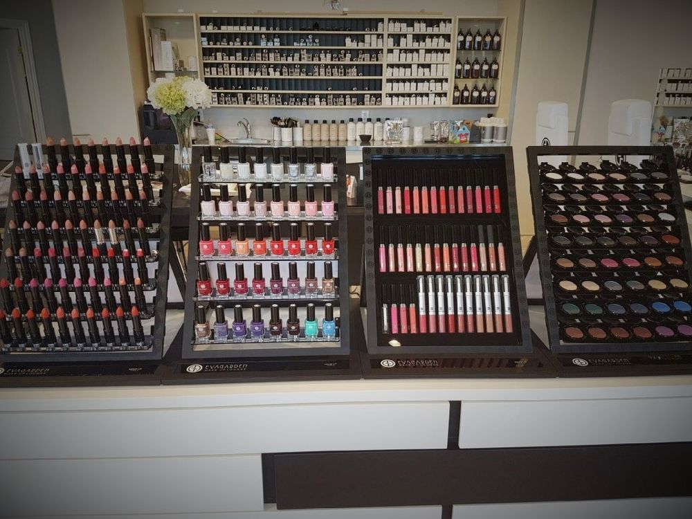 Fortelli Salon and Spa Oakville | 1540 North Service Rd W, Oakville, ON L6M 4A1, Canada | Phone: (905) 847-0706