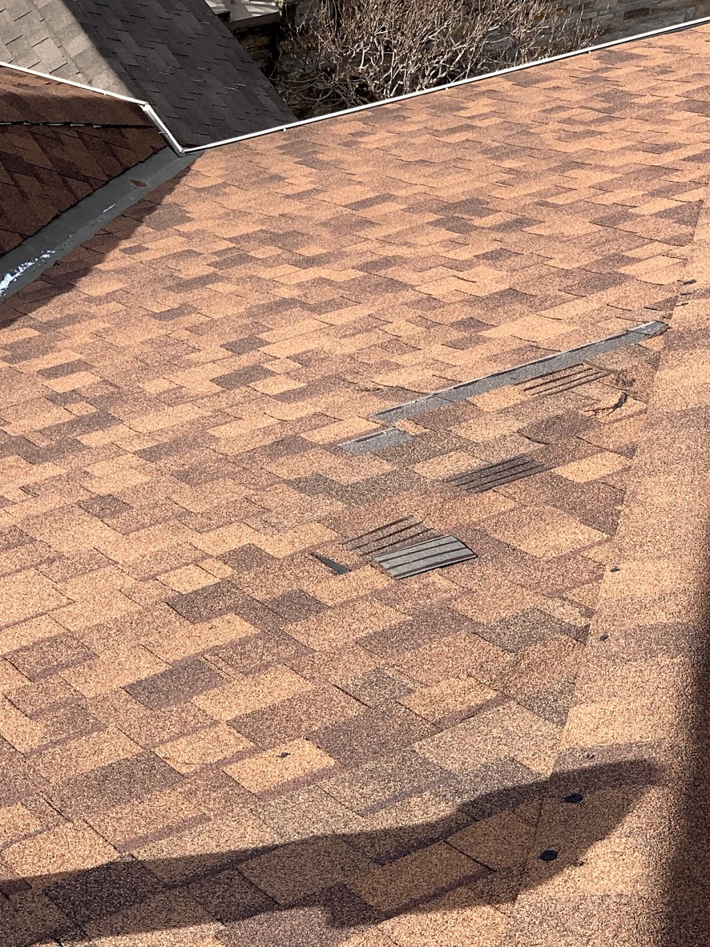Royal Family Roofing Inc | 122 Brookmill Blvd, Scarborough, ON M1W 2K5, Canada | Phone: (647) 988-9228