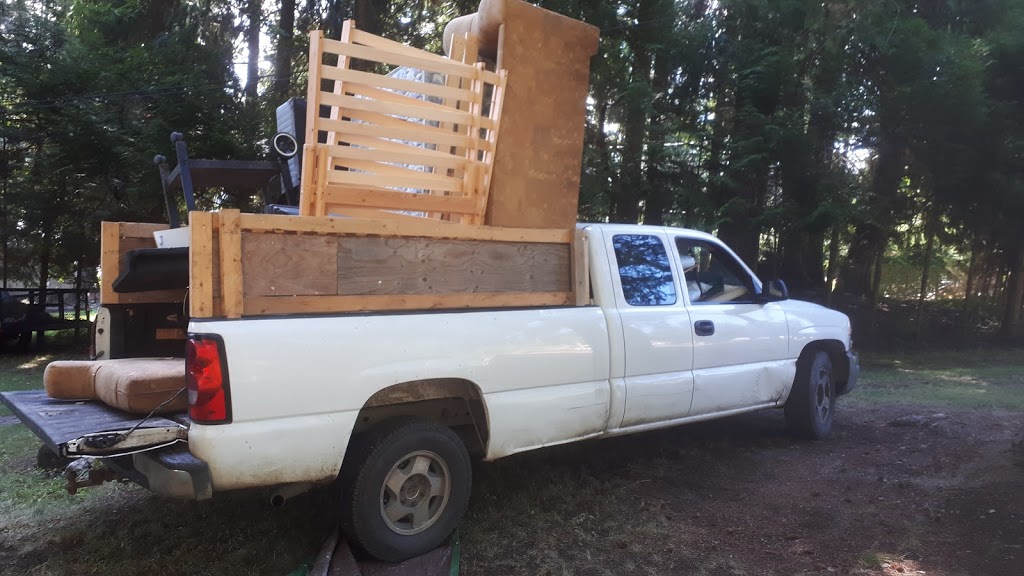 North Shuswap Junk Removal | 2943 Vickers Trail, Anglemont, BC V0E 1M8, Canada | Phone: (250) 517-8172