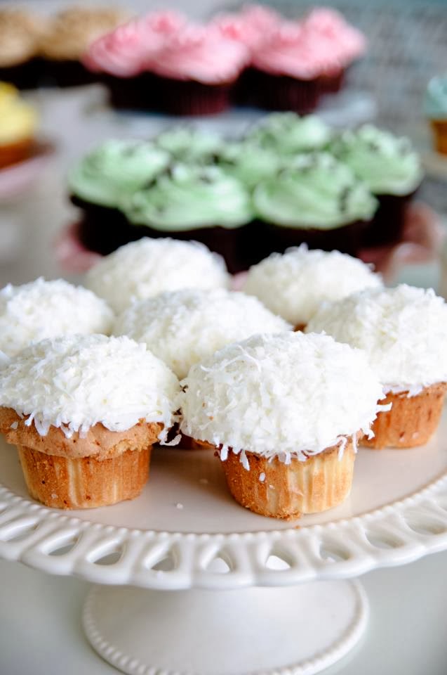 Cupcakes at Highstreet | 3122 Mount Lehman Rd C100, Abbotsford, BC V2T 0C5, Canada | Phone: (604) 853-3990