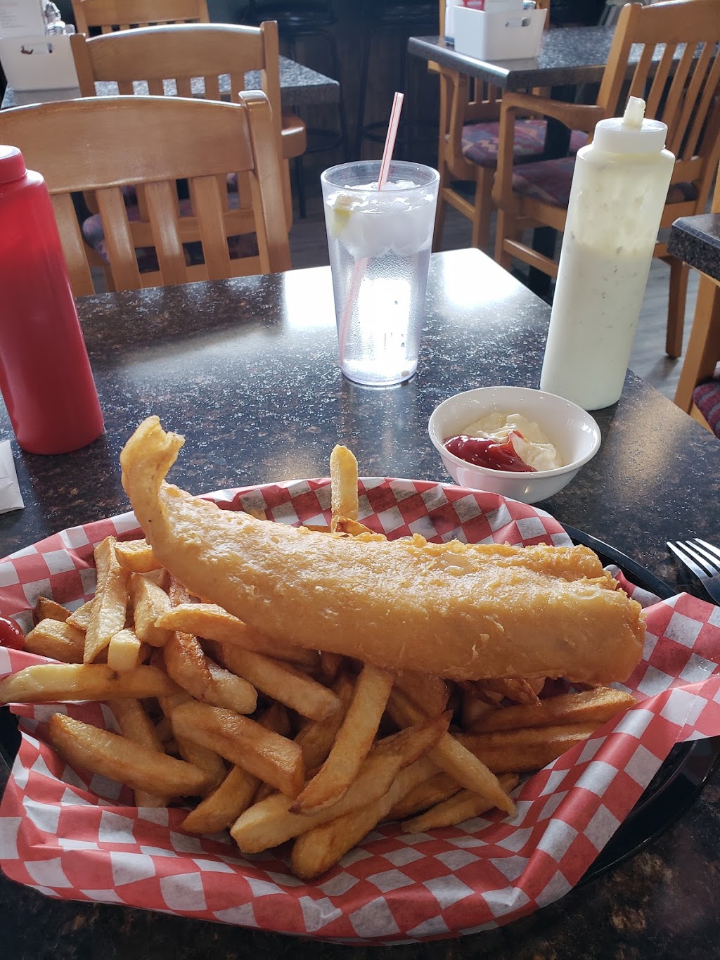 Superior Fish & Chips | 6 Superior St, Devon, AB T9G 1E8, Canada | Phone: (780) 987-0055