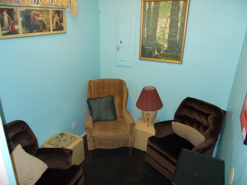 Queens Cup Cafe | 60 Queens Rd, Duncan, BC V9L 2W4, Canada | Phone: (250) 732-1377