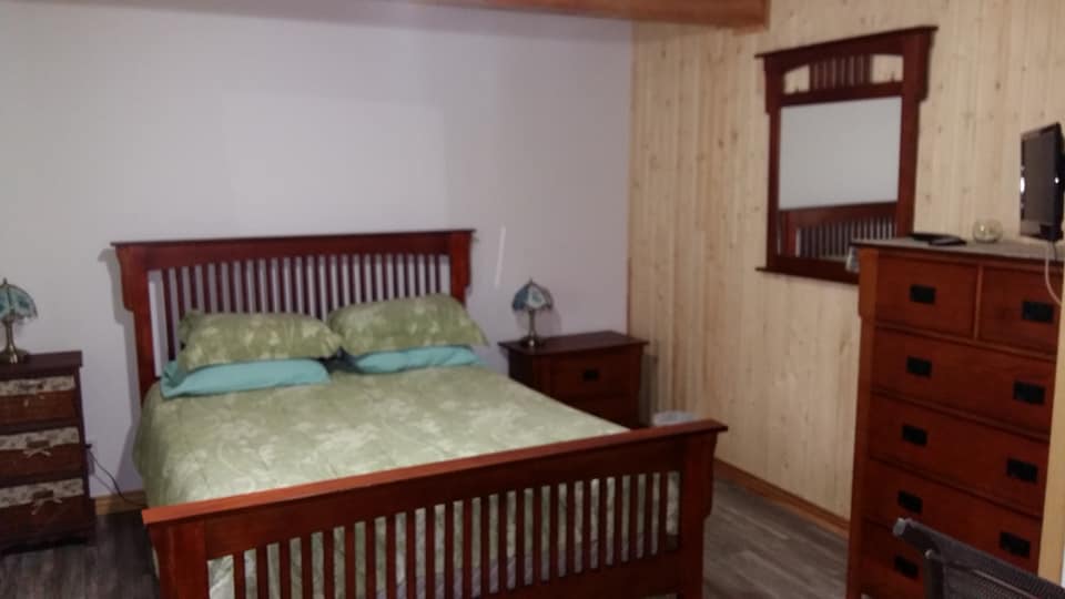 Danielle L. Savard Gite | 553 Rue des Iris, Mont-Laurier, QC J9L 0E5, Canada | Phone: (819) 440-8646