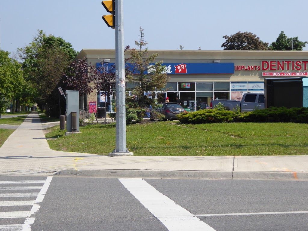 Circle K | 350 Burnhamthorpe Rd E, Mississauga, ON L5A 3S5, Canada | Phone: (905) 279-3613