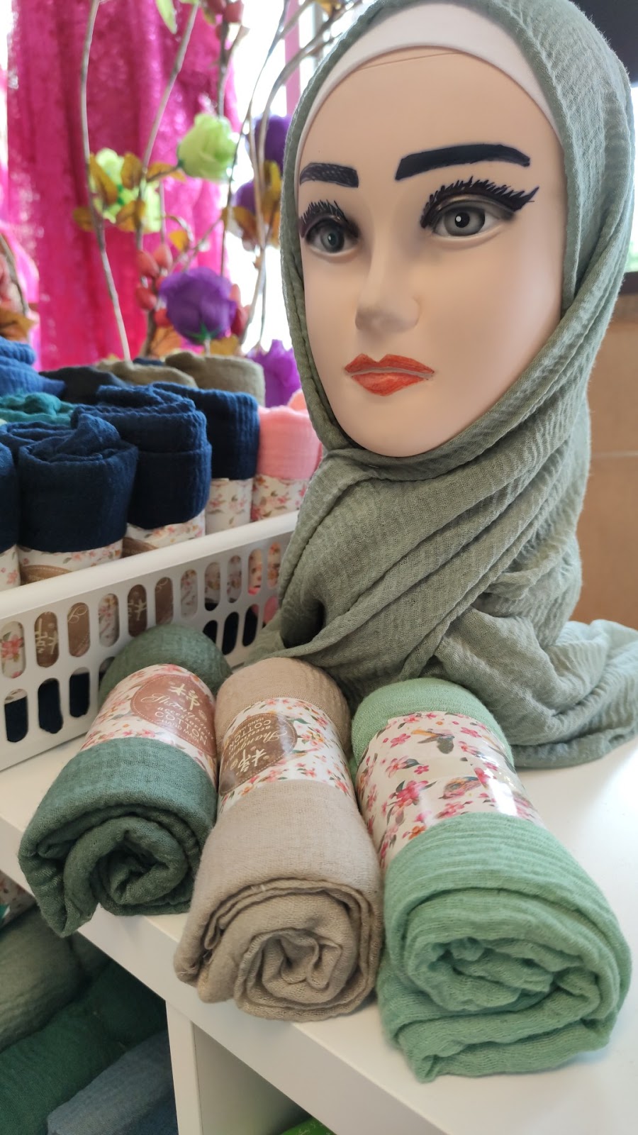 Boutique Al-Sondos | 4725 Grande Allée, Brossard, QC J4Z 3G1, Canada | Phone: (450) 890-4621