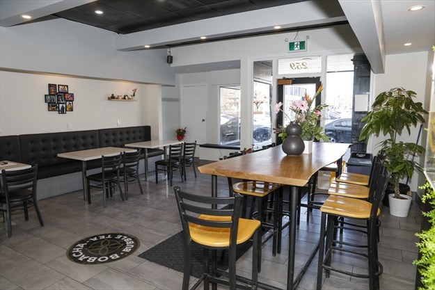 Bobacha Cafe | 259 Lakeshore Rd E, Mississauga, ON L5G 1G8, Canada | Phone: (905) 990-8868
