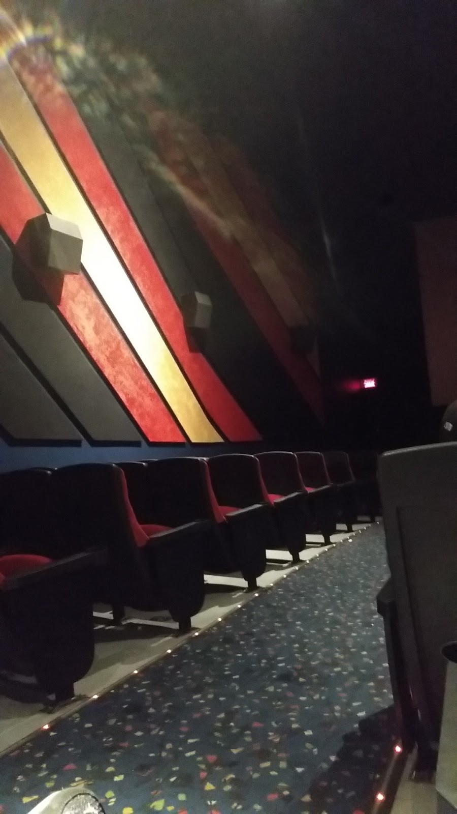 Cinéma St-Laurent | 8333 Rue Industrielle, Sorel-Tracy, QC J3R 5R4, Canada | Phone: (450) 743-3234