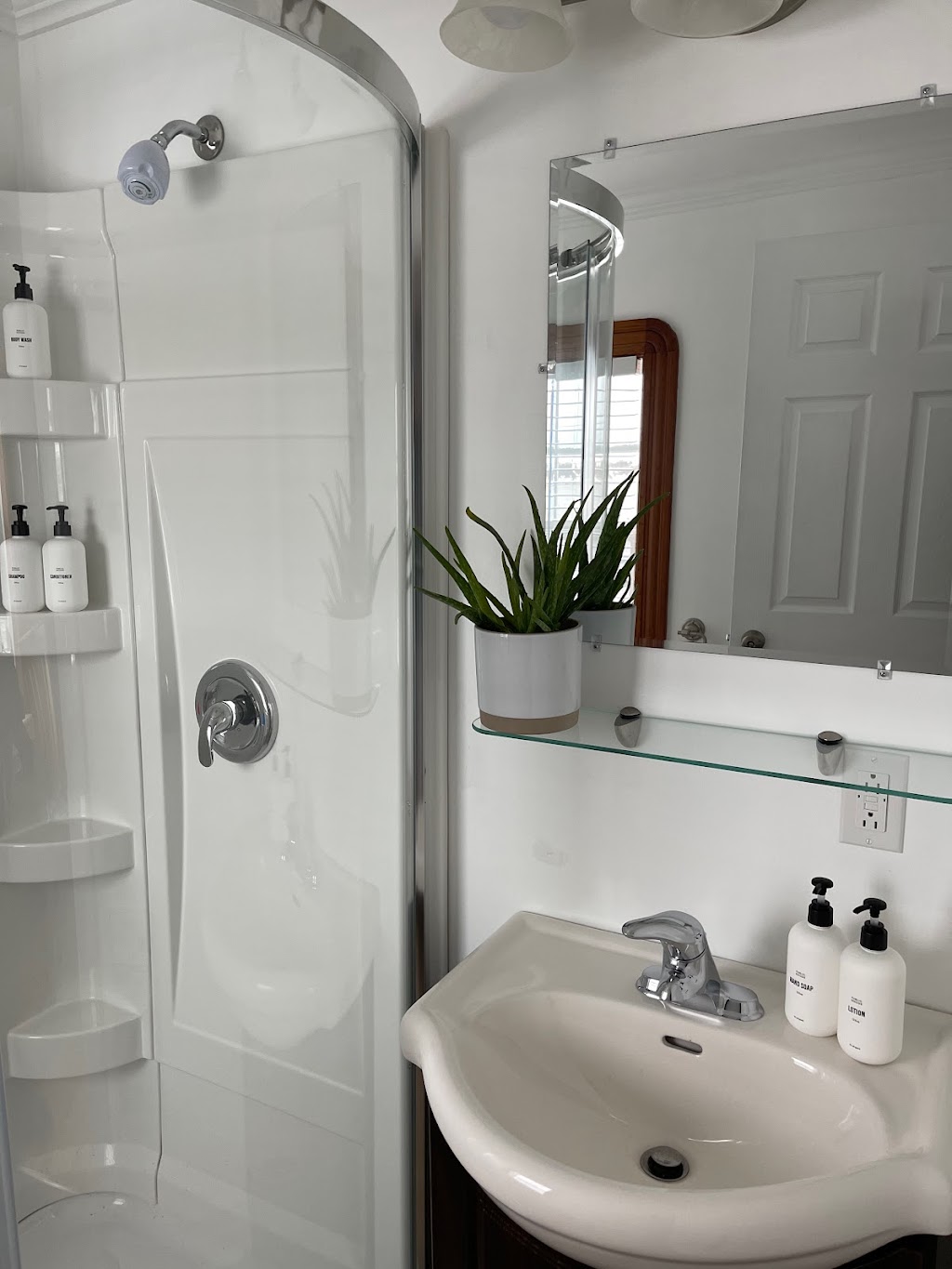The Archie & Isidore Hotel | 10 Fiset, Chéticamp, NS B0E 1H0, Canada | Phone: (902) 224-2700