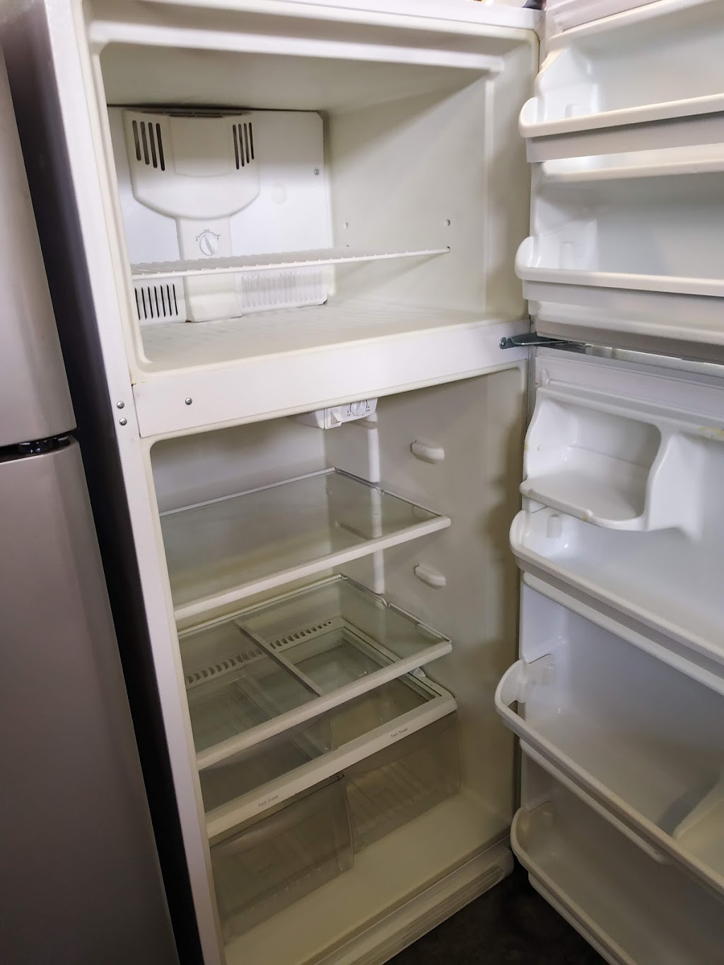 Appliance Warehouse | 206 Pellatt Ave, North York, ON M9N 2P6, Canada | Phone: (416) 246-0555