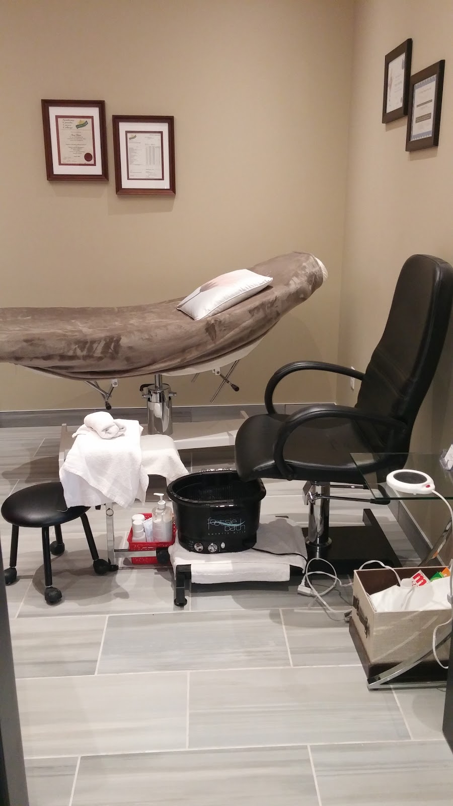 Stacey at The Nail Garden | 1495 Topsail Rd, Paradise, NL A1L 1P9, Canada | Phone: (709) 697-4789