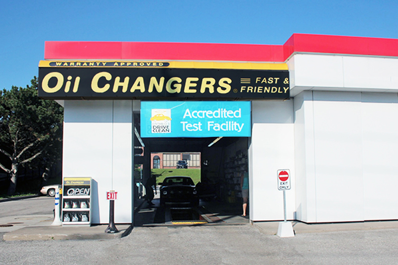 Oil Changers | 1602 Dundas St E, Whitby, ON L1N 2K8, Canada | Phone: (905) 721-2585