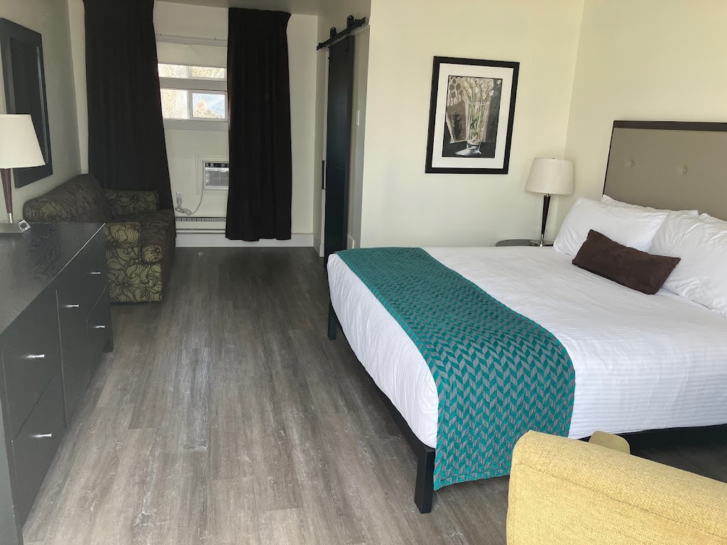 Shores Inn & Hotel | 634 Main St, Shediac, NB E4P 2H3, Canada | Phone: (506) 532-5563