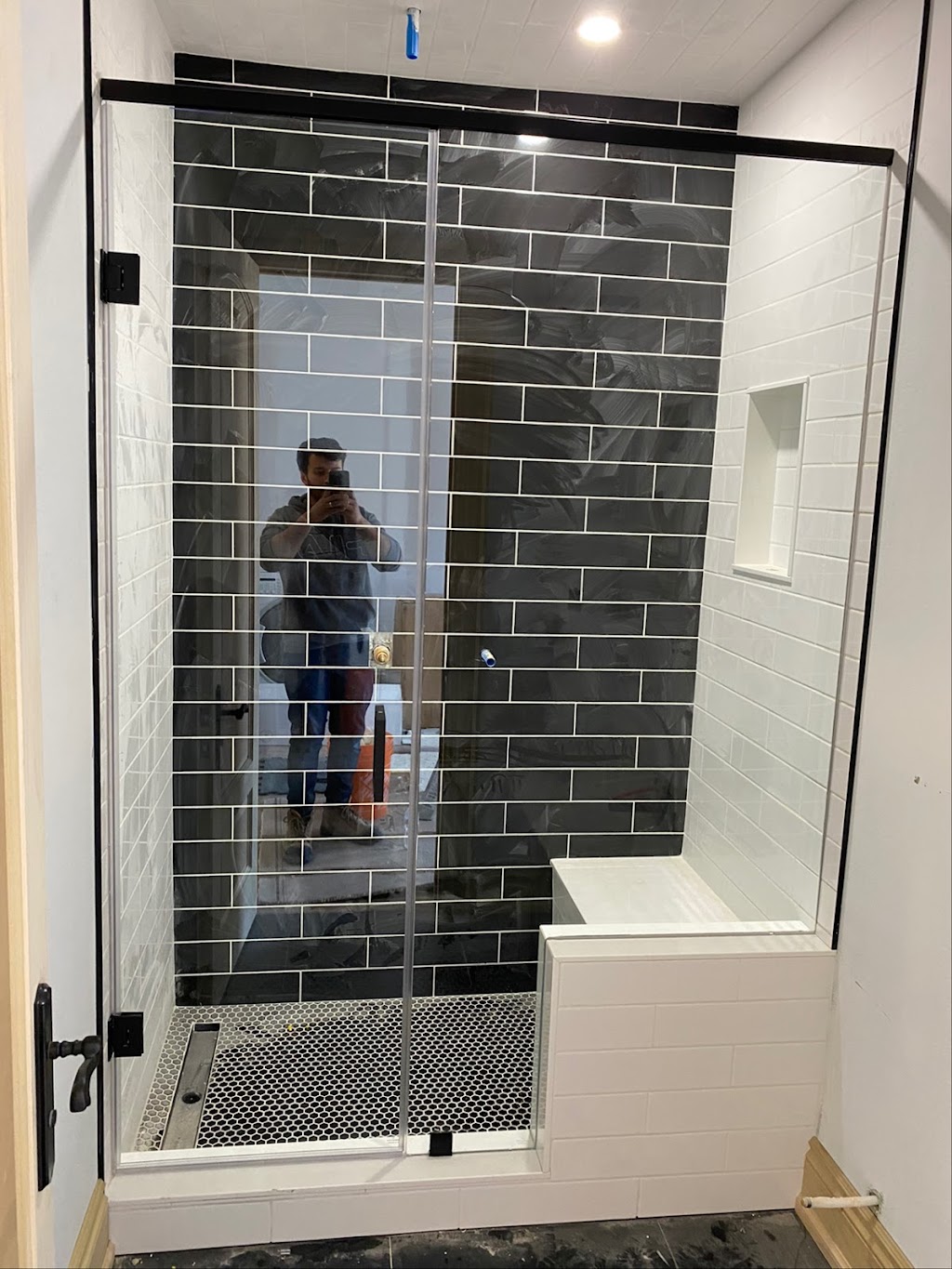 Pro Mirror And Glass | 4818 Colombo Crescent, Mississauga, ON L5M 7P3, Canada | Phone: (416) 877-3332