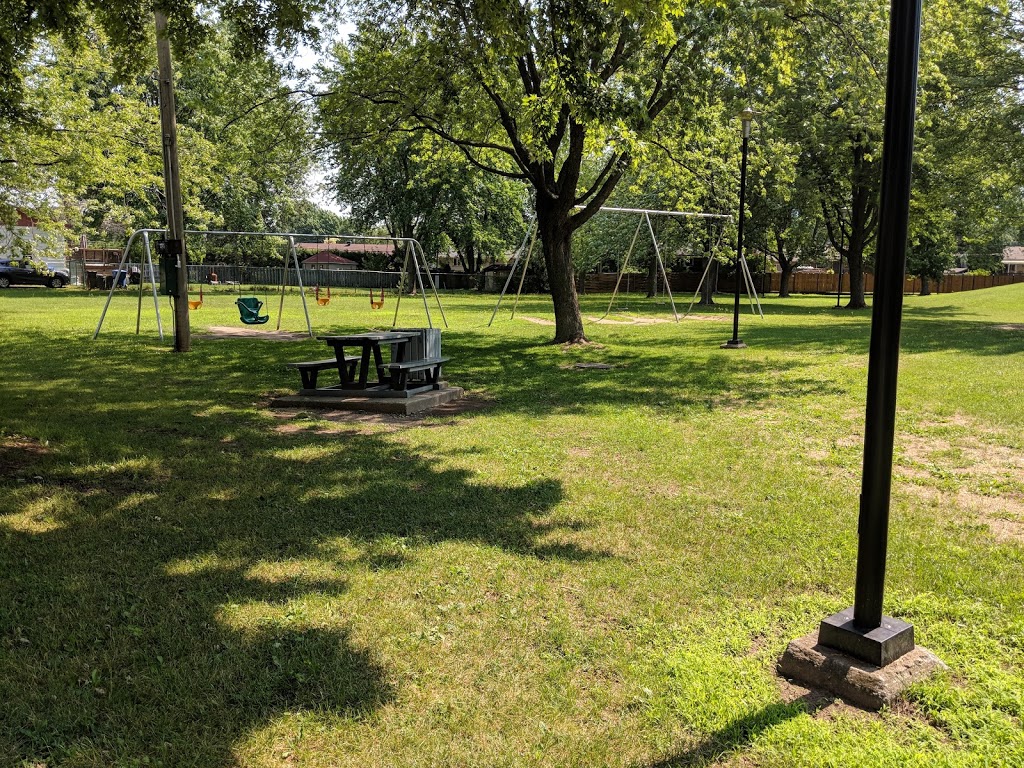 Parc Louis-Philippe-Brodeur | Rue Lechasseur, Beloeil, QC J3G 3T2, Canada | Phone: (450) 467-2835