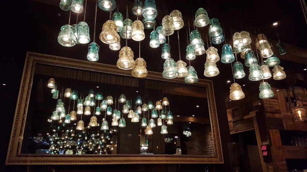 Bistro Fernand | 2 Place du Marché, Beauharnois, QC J6N 2S1, Canada | Phone: (450) 395-3939