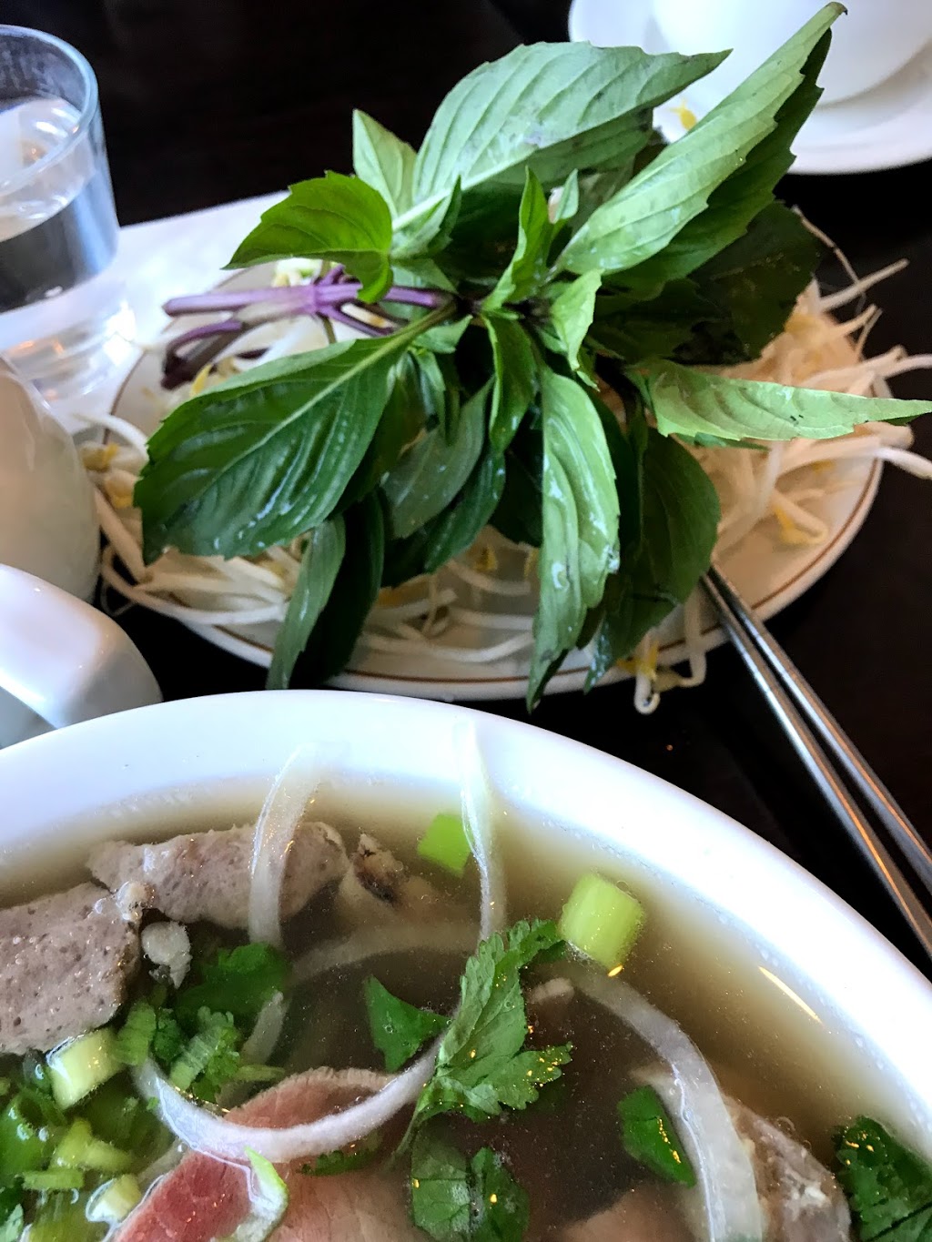 Pho VTa Vietnamese Restaurant | 1601 Bowen Rd #1, Nanaimo, BC V9S 1G6, Canada | Phone: (250) 591-1746