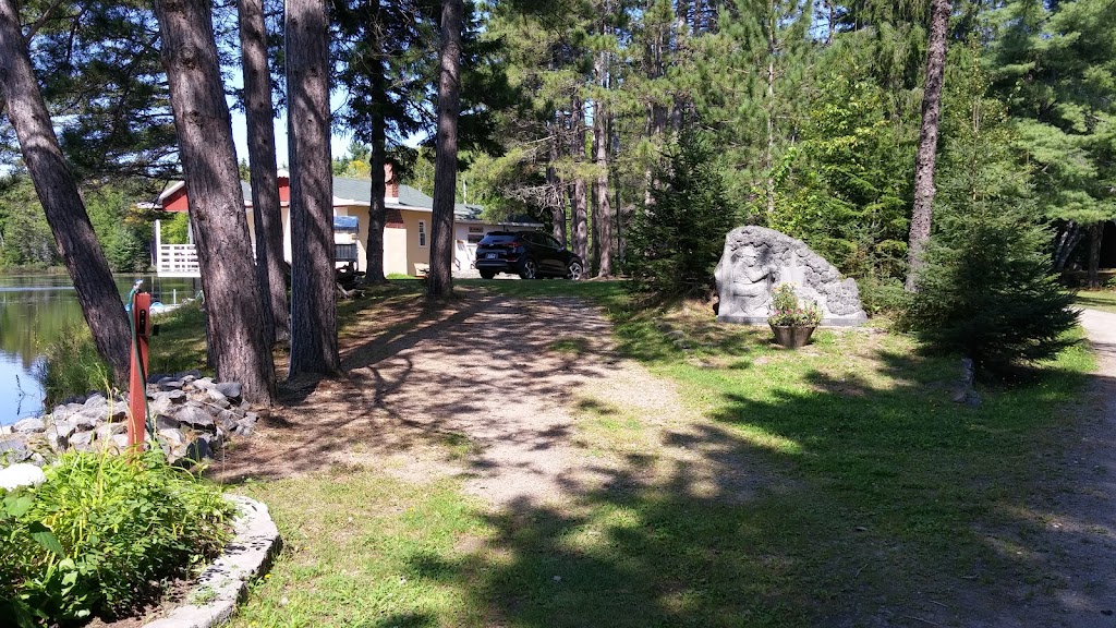 Location des Chalets - Domaine Tavibois | 14 Chem. du Dom. Tavibois, Hérouxville, QC G0X 1J0, Canada | Phone: (418) 365-6913