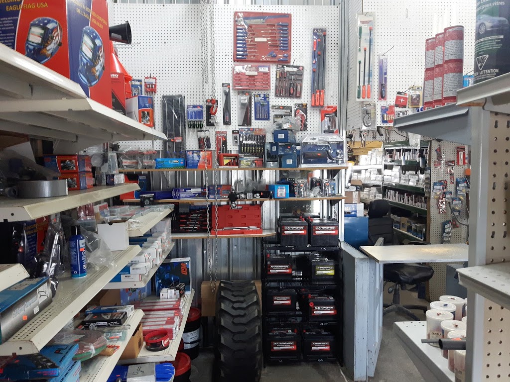 Tracteur 125 | 2115 QC-125, Sainte-Julienne, QC J0K 2T0, Canada | Phone: (450) 831-8448