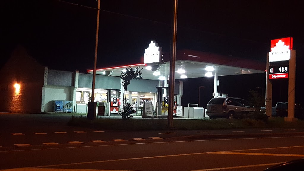 Petro-Canada | 1175 Rue Principale, Saint-Donat-de-Montcalm, QC J0T 2C0, Canada | Phone: (819) 424-0707