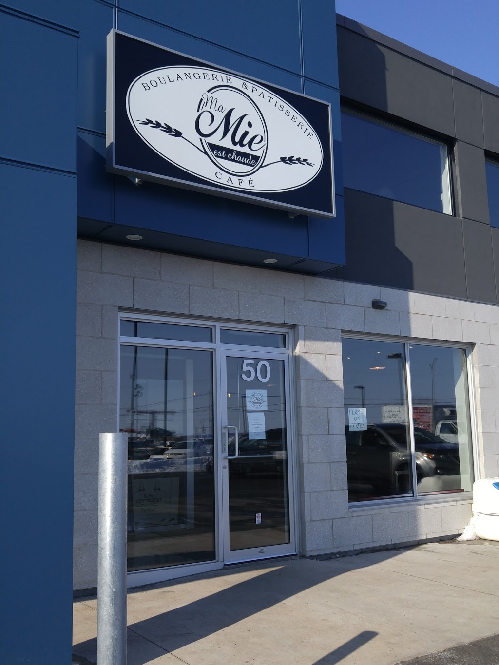 Ma mie est chaude | 311 Boulevard de la Marine, Varennes, QC J3X 1Z4, Canada | Phone: (450) 809-0769