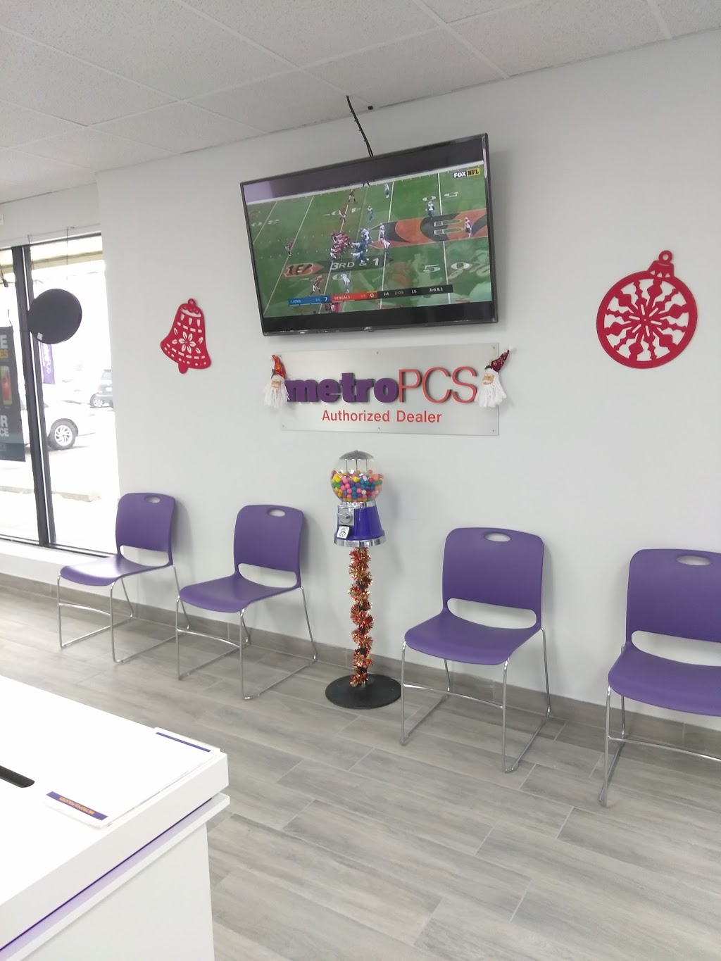 Metro by T-Mobile | 30538 23 Mile Rd, Chesterfield Township, MI 48047, USA | Phone: (586) 329-4605