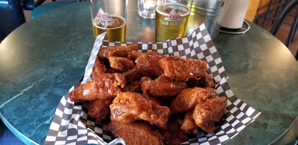 Careys Pub | 469 Bethune Dr N, Gravenhurst, ON P1P 1B8, Canada | Phone: (705) 687-9119