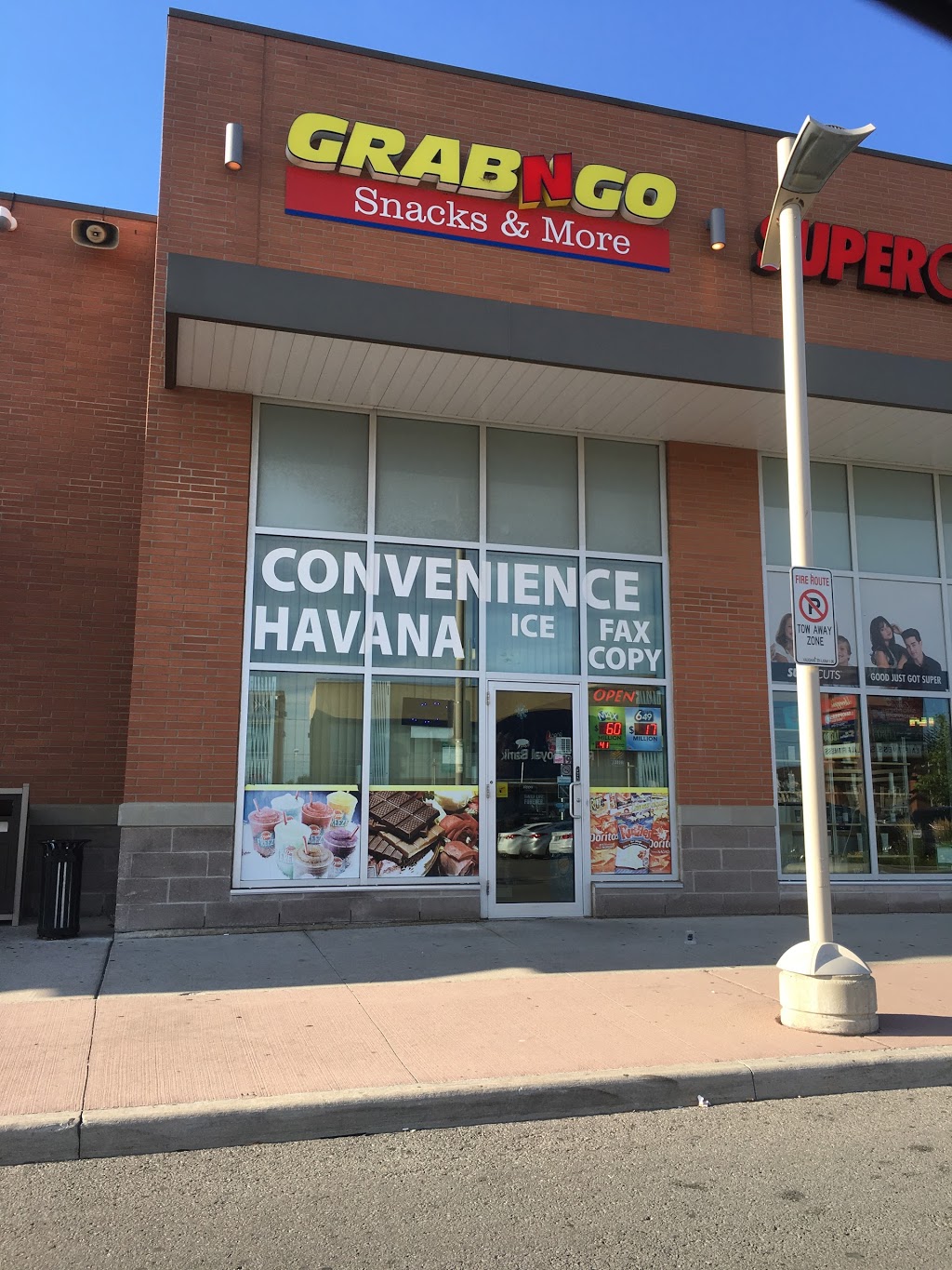 Grab N Go | 9320 Bathurst St, Maple, ON L6A 4N9, Canada | Phone: (905) 303-2340