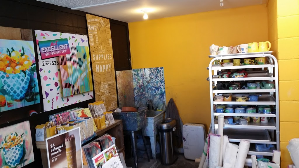 4Cats Arts Studio (Lantzville) | 7221 Lantzville Rd Suite 1, Lantzville, BC V0R 2H0, Canada | Phone: (250) 933-2424