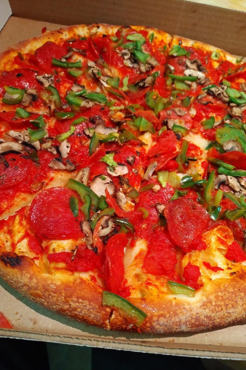 Pizza Break | 3560 Rutherford Rd #63, Woodbridge, ON L4H 3T8, Canada | Phone: (905) 553-4040