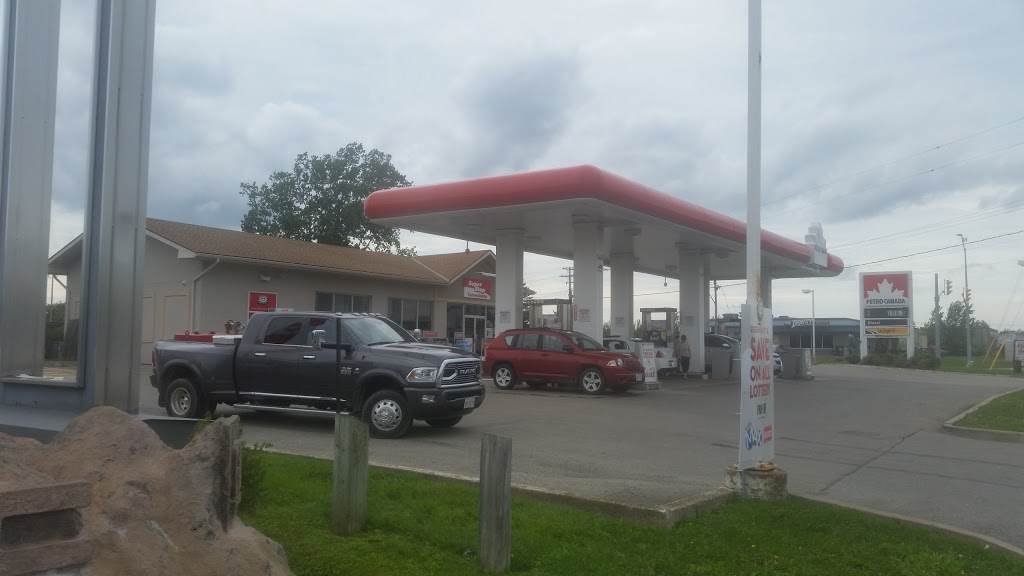 Petro-Canada | 935 Niagara St, Welland, ON L3C 1M4, Canada | Phone: (905) 732-7422