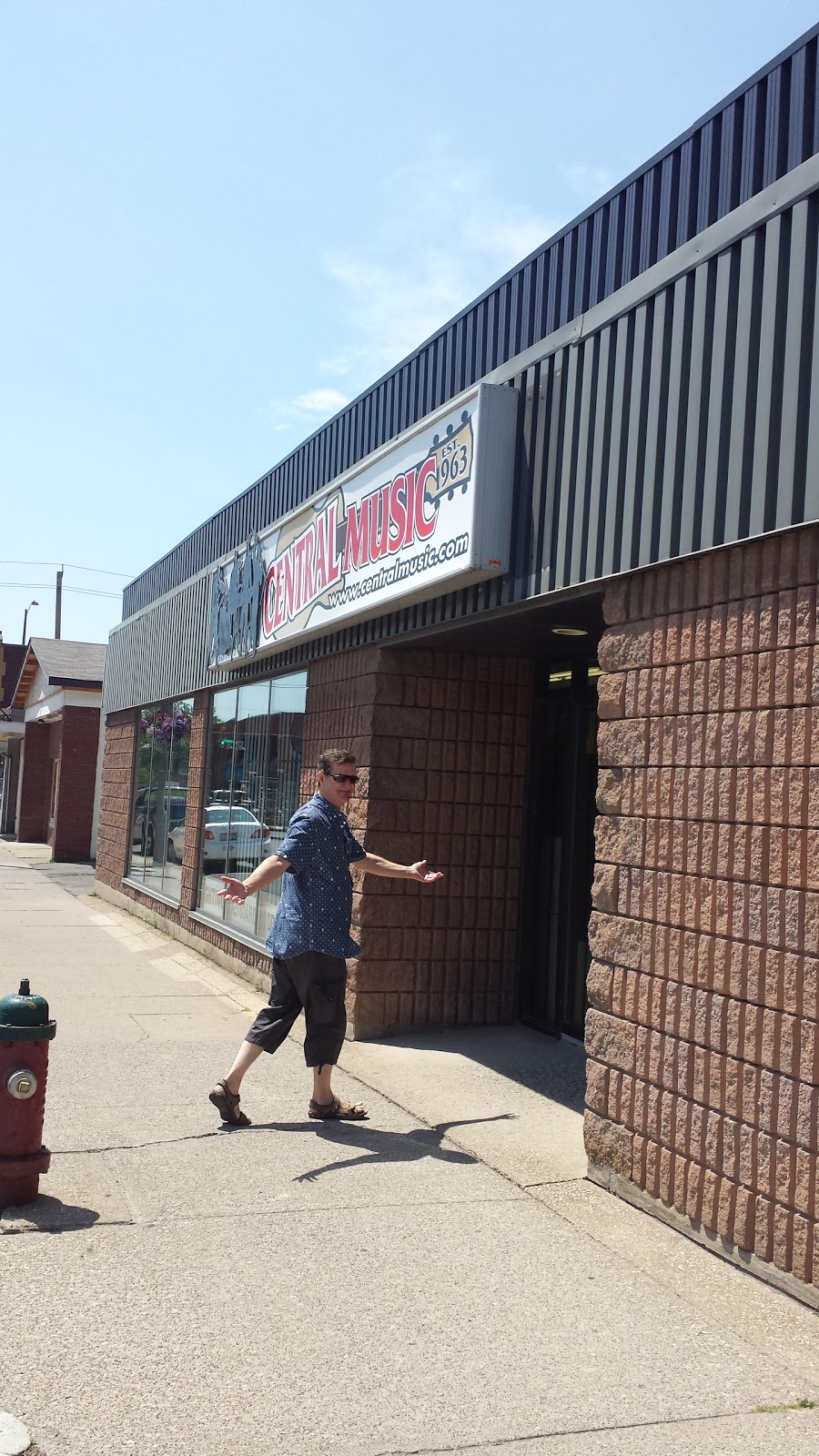 Central Music | 252 E Main St, Welland, ON L3B 3W9, Canada | Phone: (905) 732-4885